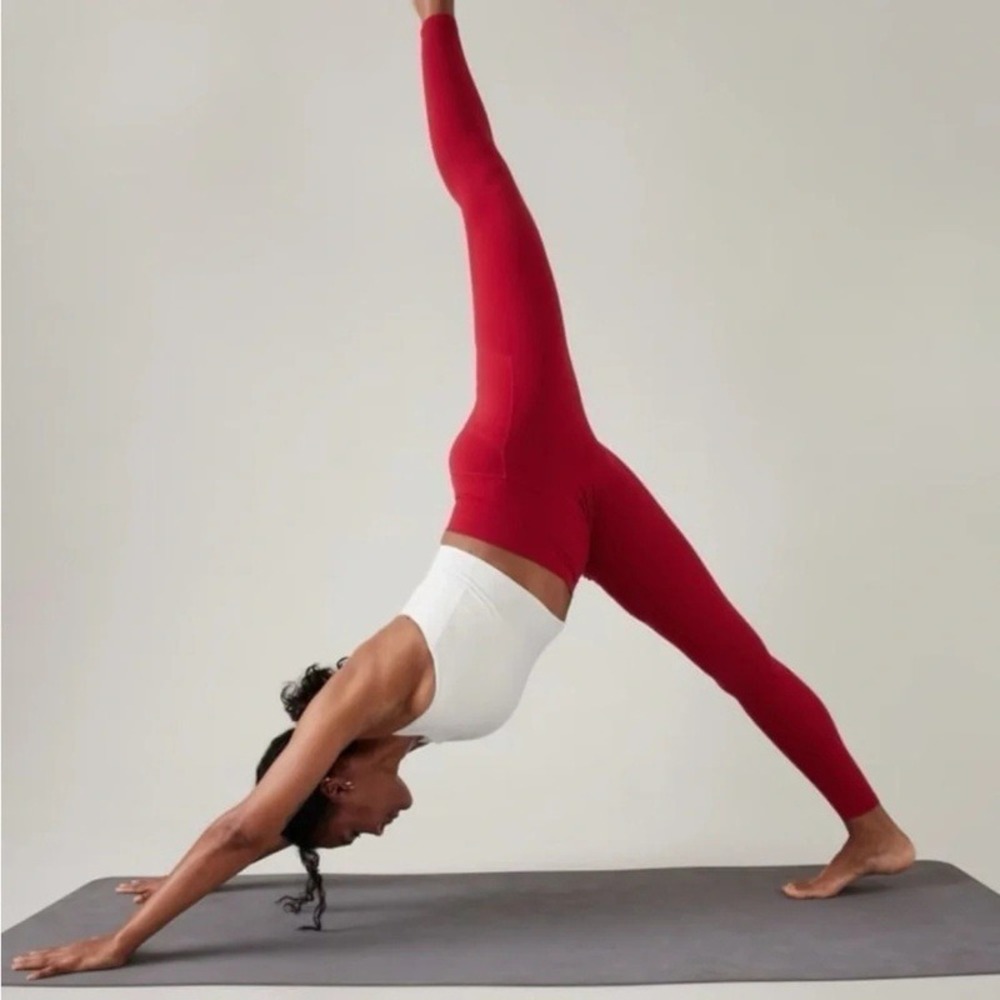 Athleta Salutation Stash Tight Red High Rise Yoga Leggings Powervita Small NWT - Picture 3 of 10